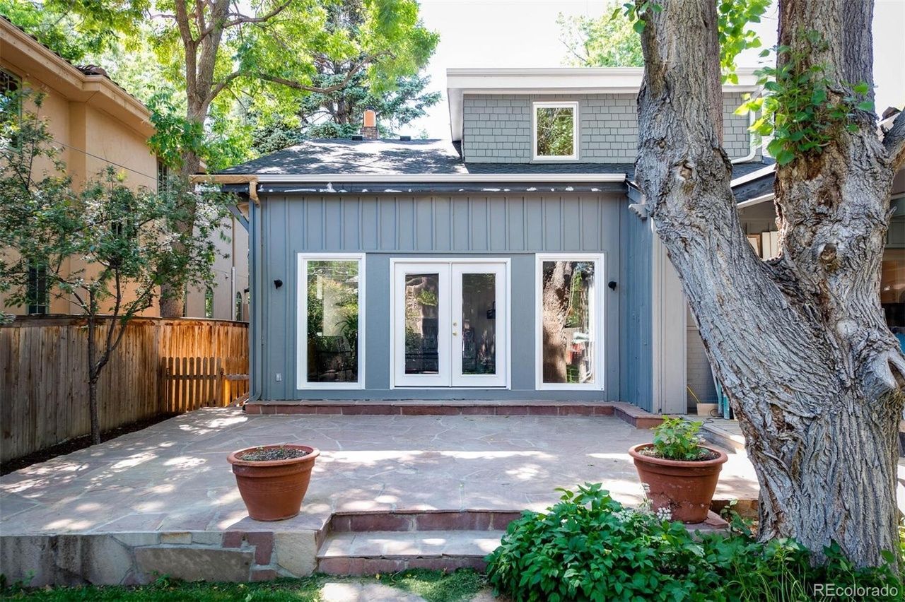 2254 S. Adams St. patio