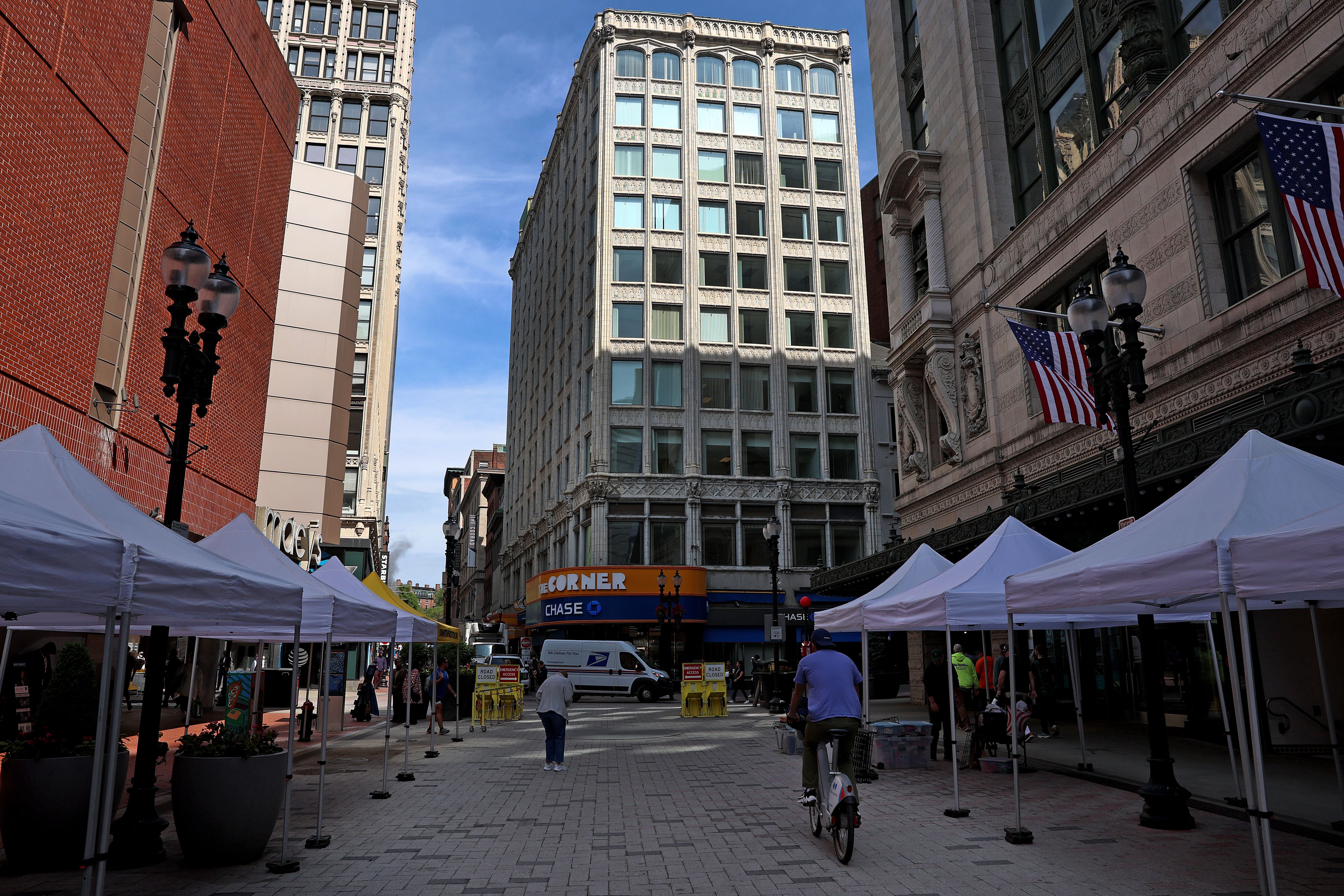 axios.com - Steph Solis - Downtown Boston office vacancies create opening for nonprofits