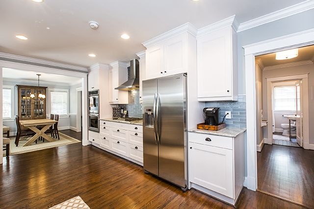 2009 Charlotte Drive kitchen
