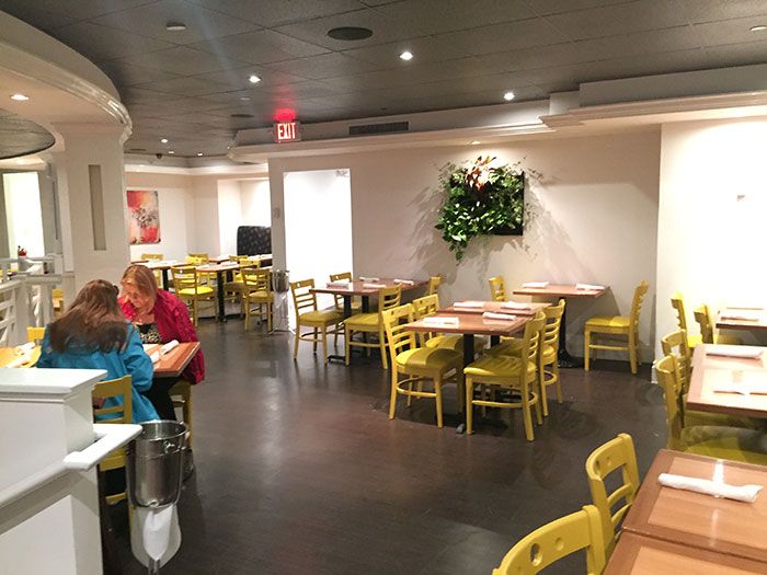 bella-frisco-yellow-chairs