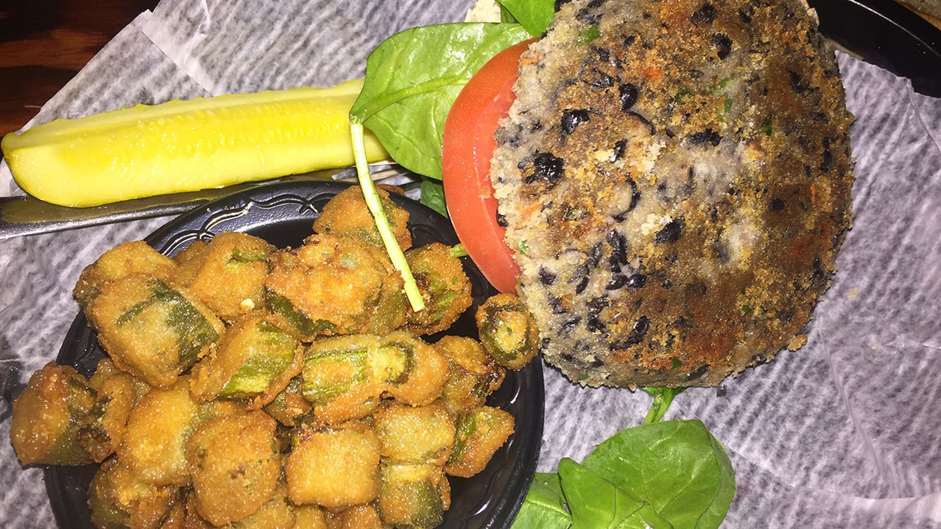 thomas-st-tavern-black-bean-burger