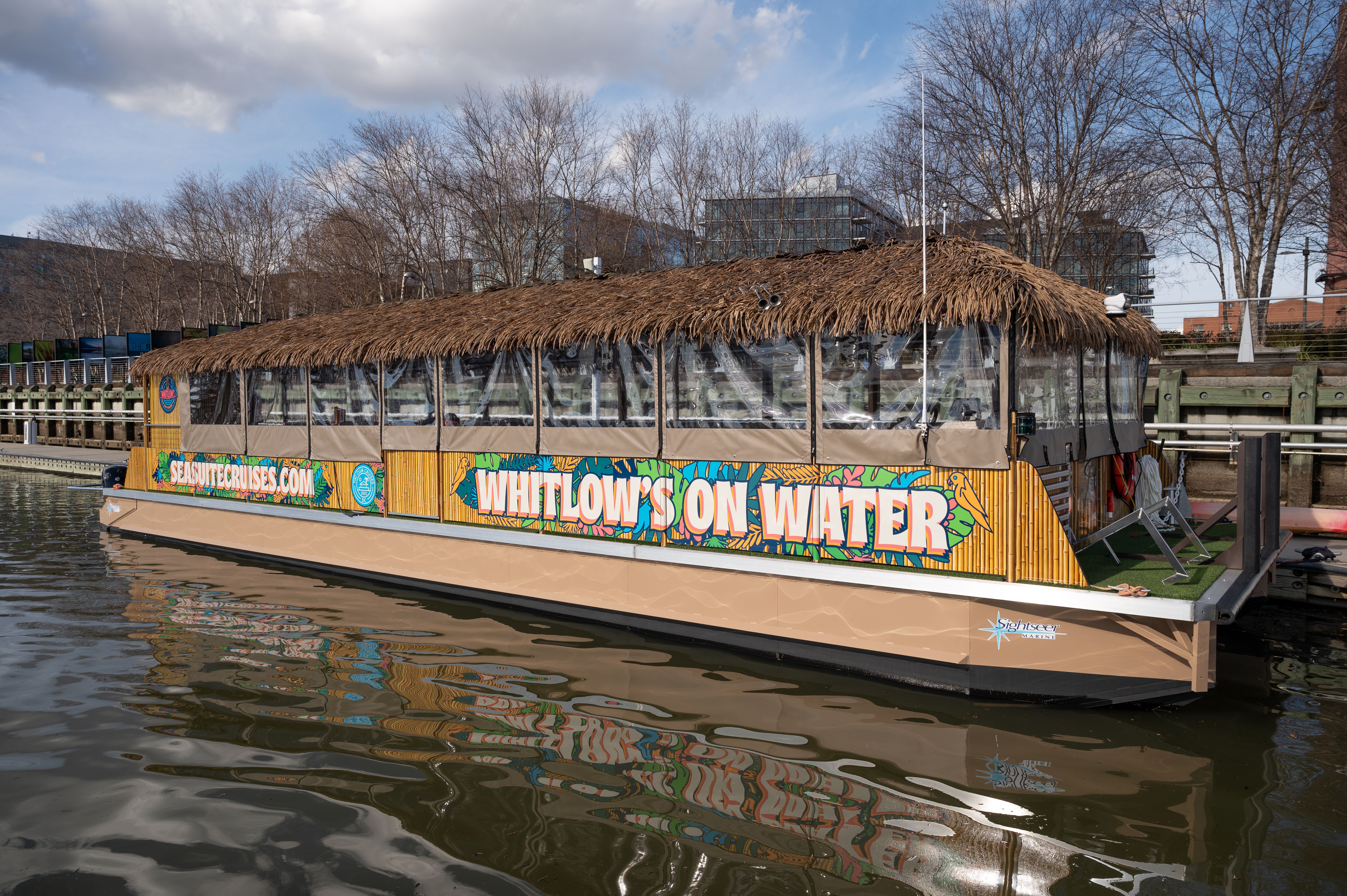 New D.C. boat charter booze cruise: Whitlow's on Water