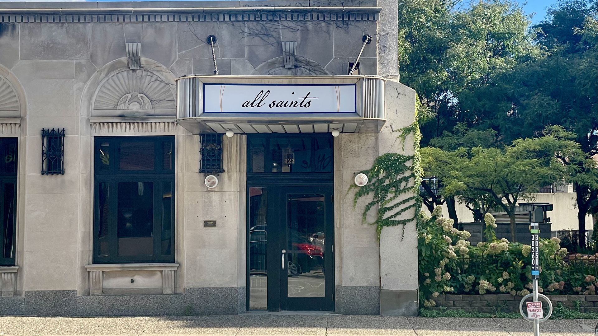 Exterior of restaurant 