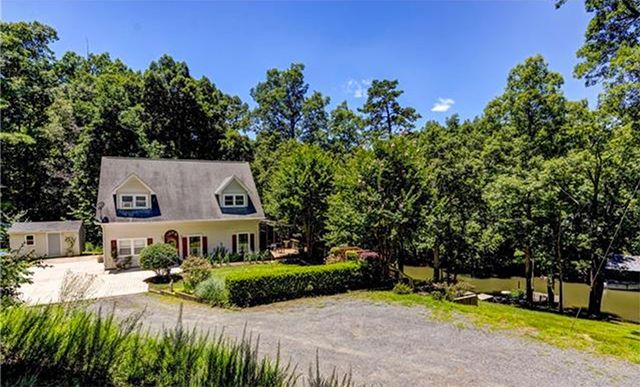 home-for-sale-near-lake