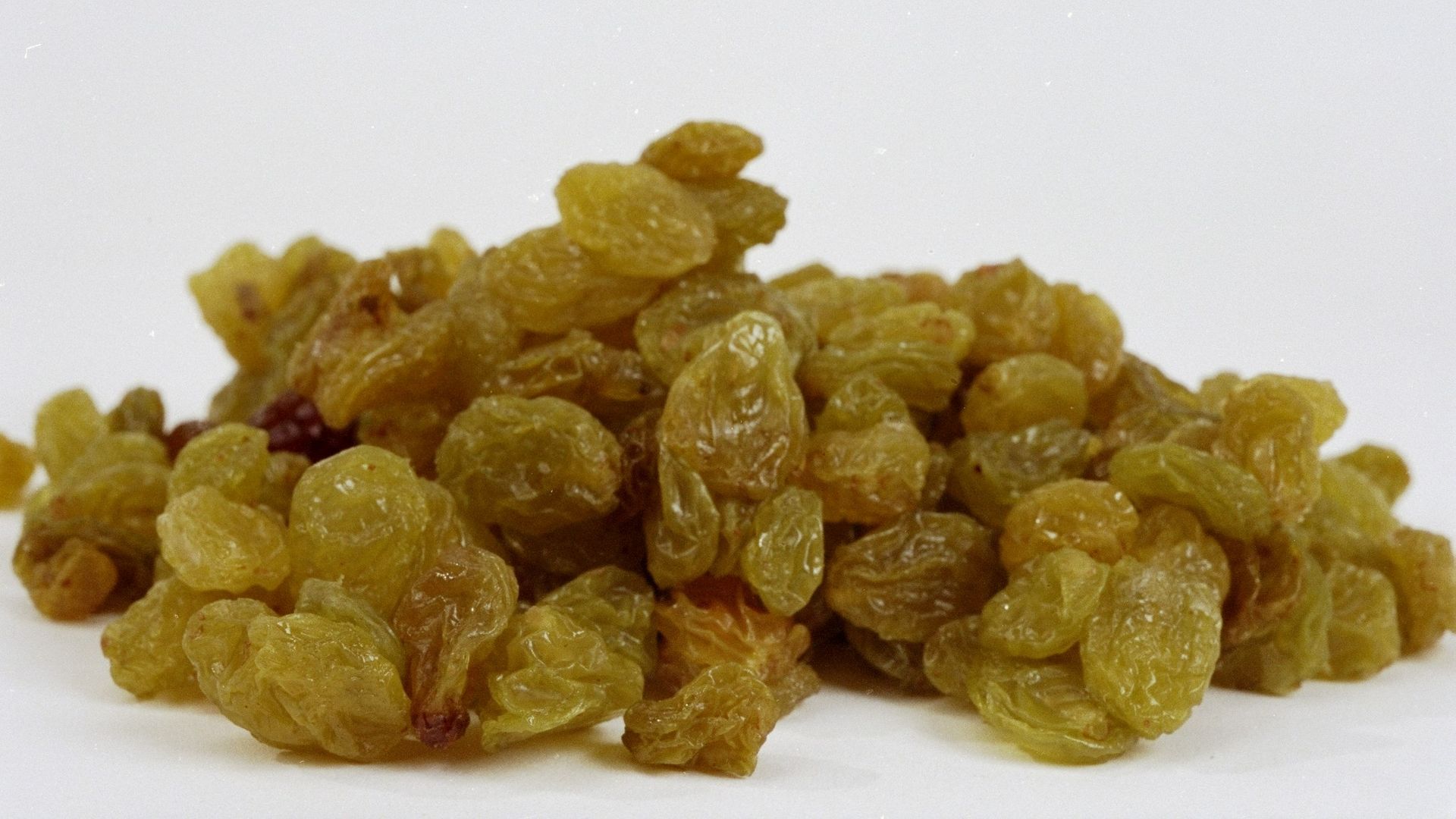 Yellow raisins