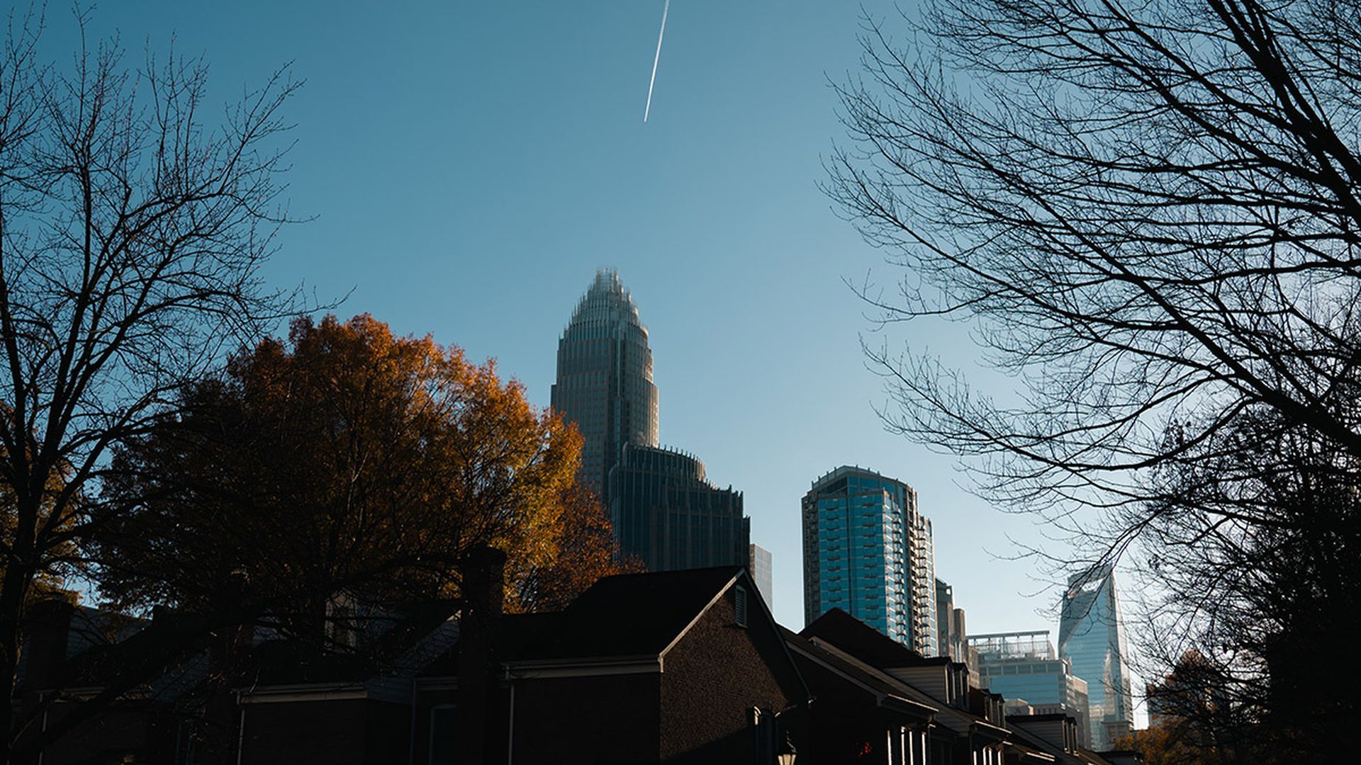 charlotte skyline and homes