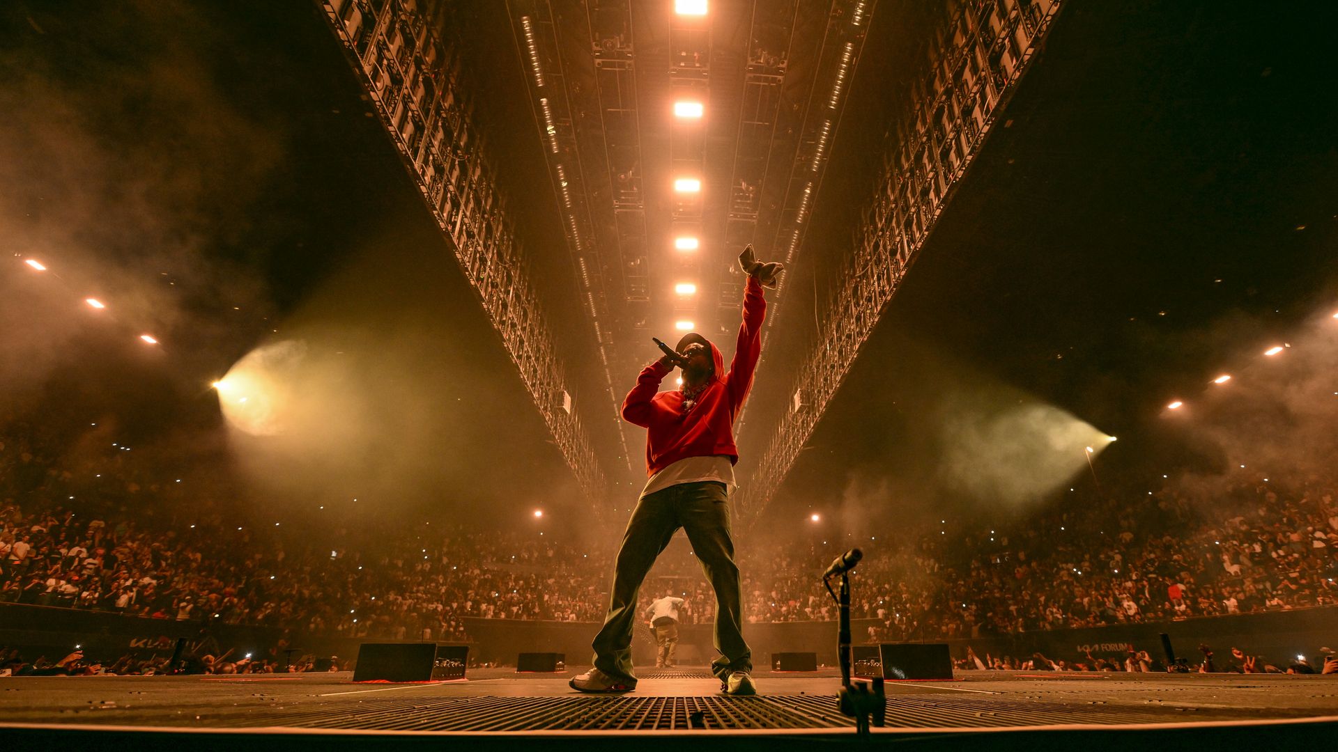 Kendrick lamar on stage