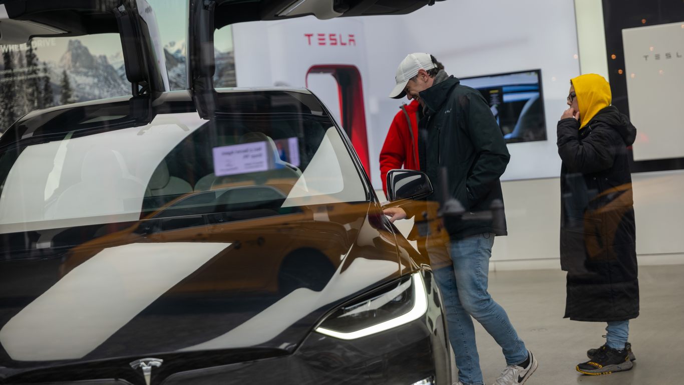 Tesla Earnings: 2024 Growth "may Be Notably Lower"