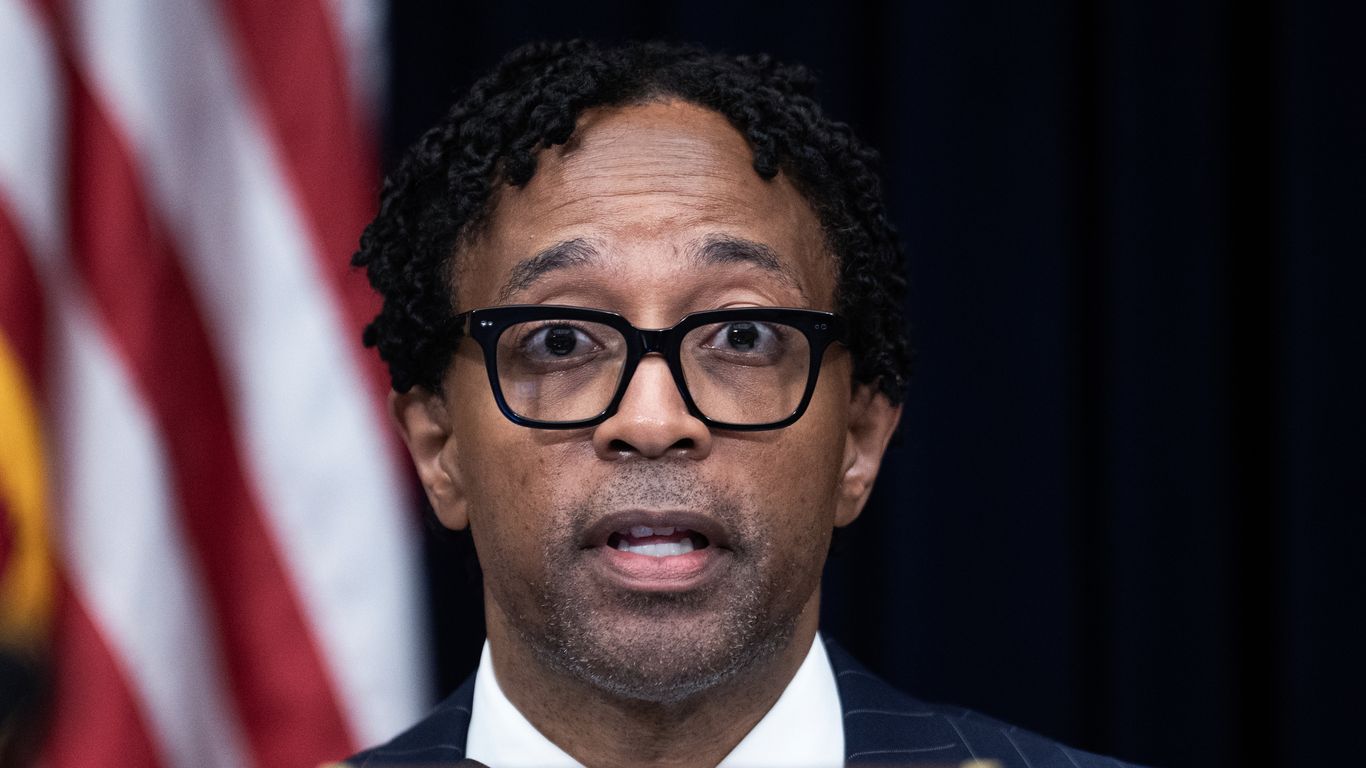 Establishment Democrats notch rare win as Wesley Bell fends off DSA-backed Cori Bush