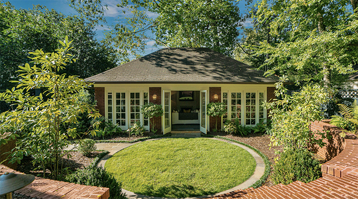 1508 Dilworth Road guest house exterior