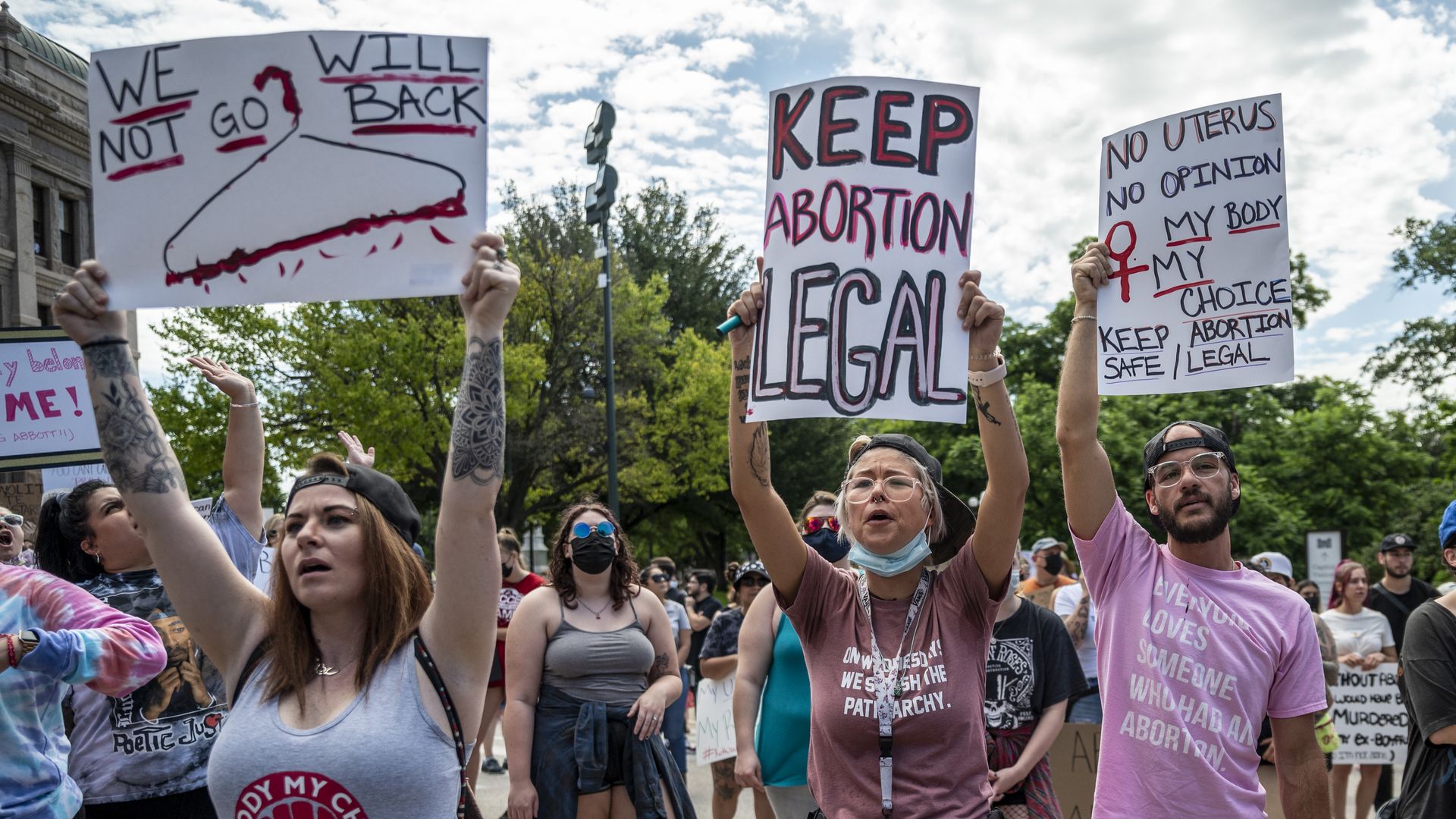 Supreme Court blocks abortion restrictions over conservatives' dissent