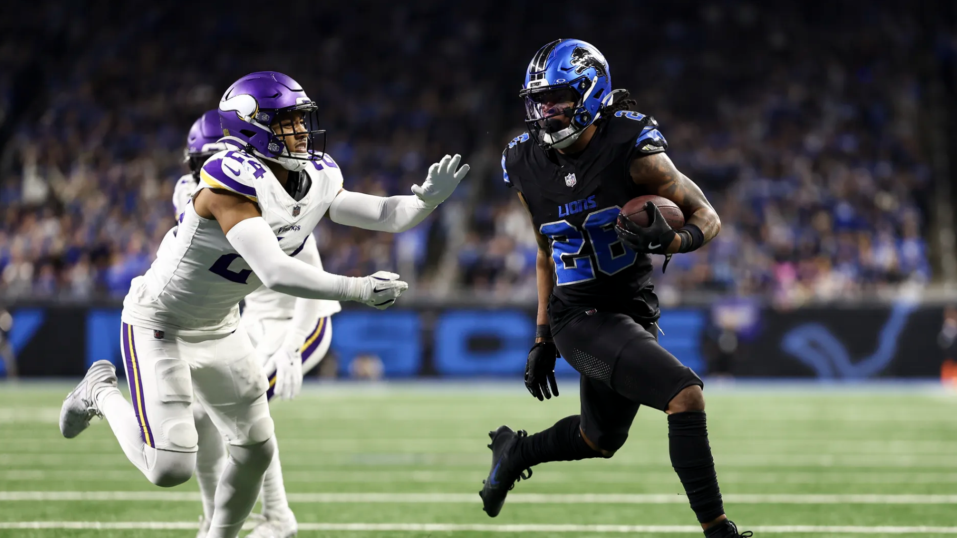 Jahmyr Gibbs of the Detroit Lions carries the ball against the Minnesota Vikings at Ford Field on January 5, 2025 in Detroit, Michigan. Photo: Kevin Sabitus/Getty Images.