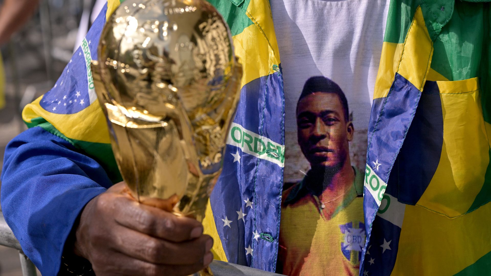 Pele fan Antonio da Paz queues outside the Urbano Caldeira Stadium ahead of football legend Pele's funeral, which begins later this morning at the stadium on January 02, 2023 in Santos, Brazil. 