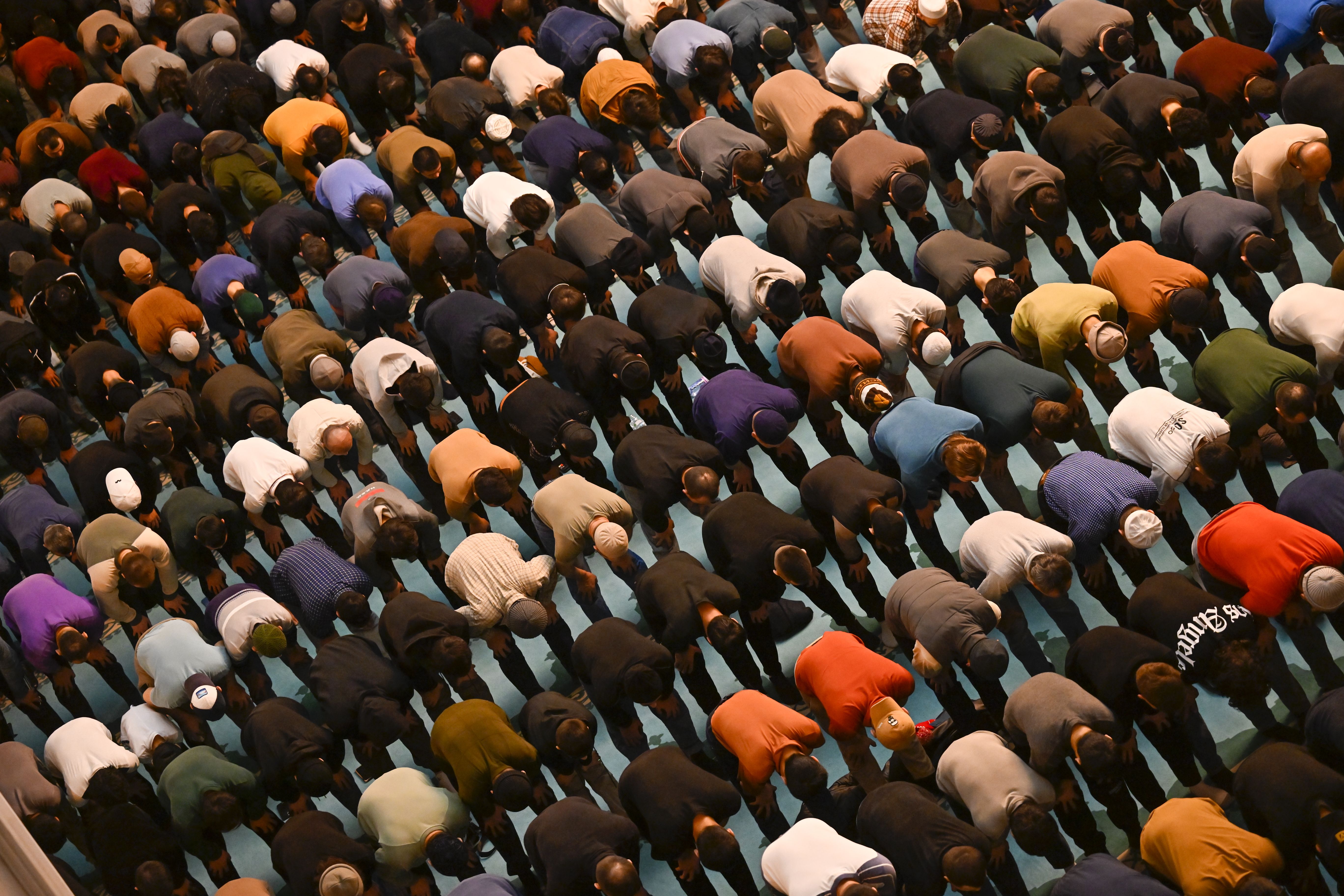 Muslims perform the first tarawih prayer of the holy month of Ramadan in Moscow
