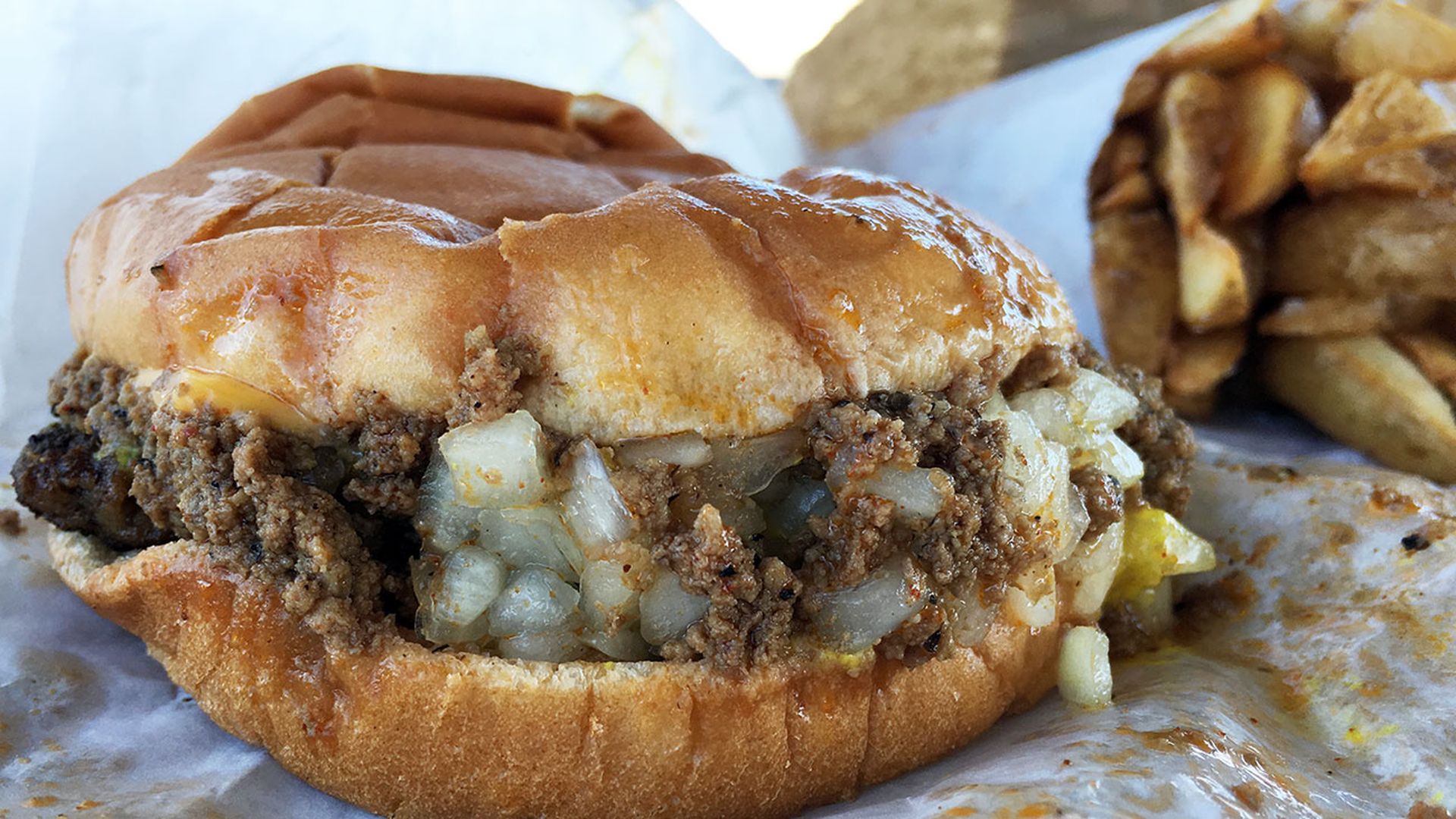 burger-at-brooks-sandwich-shop-charlotte