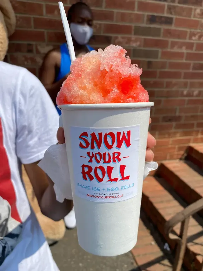 Snow Your Roll Food Truck