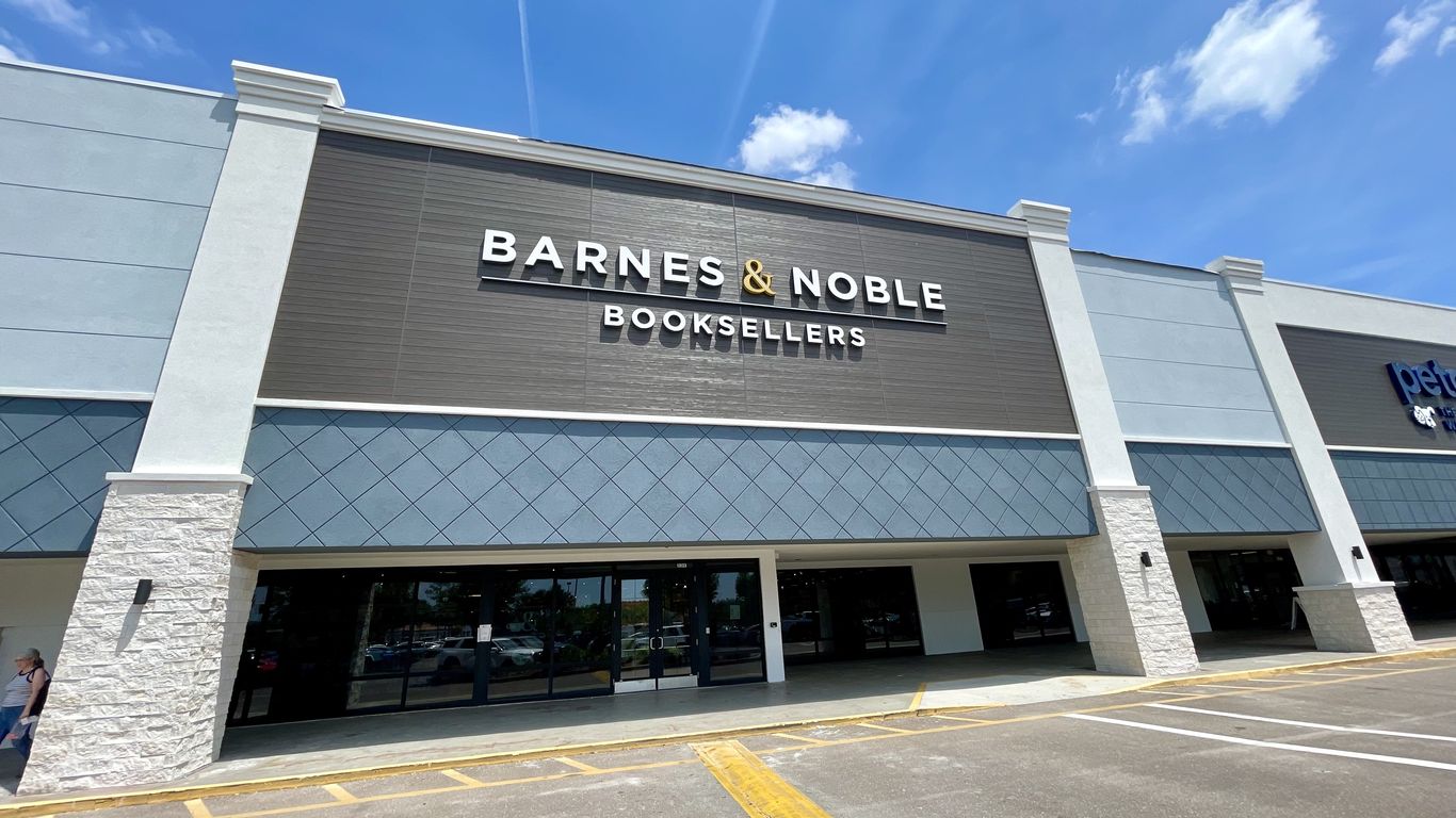 Barnes & Noble reopened in Carrollwood as part of its national comeback