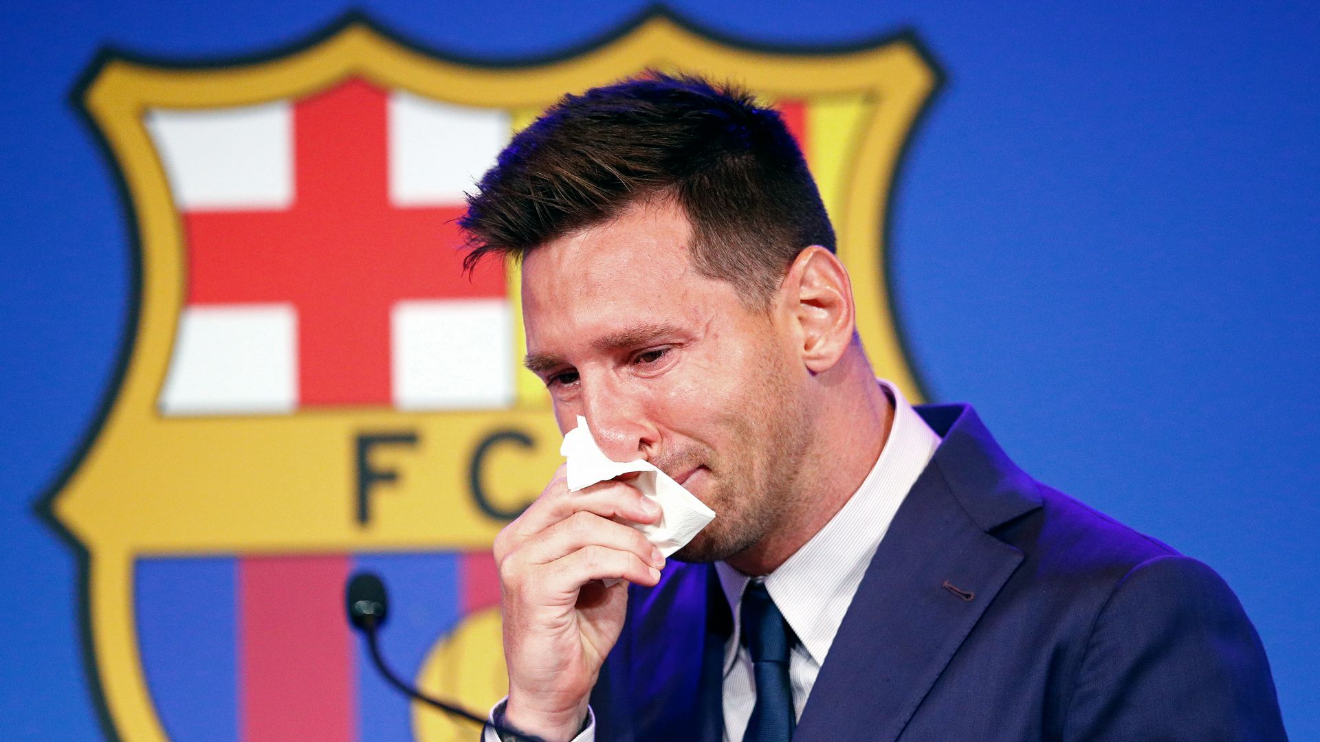 messi gives tearful goodbye to barca