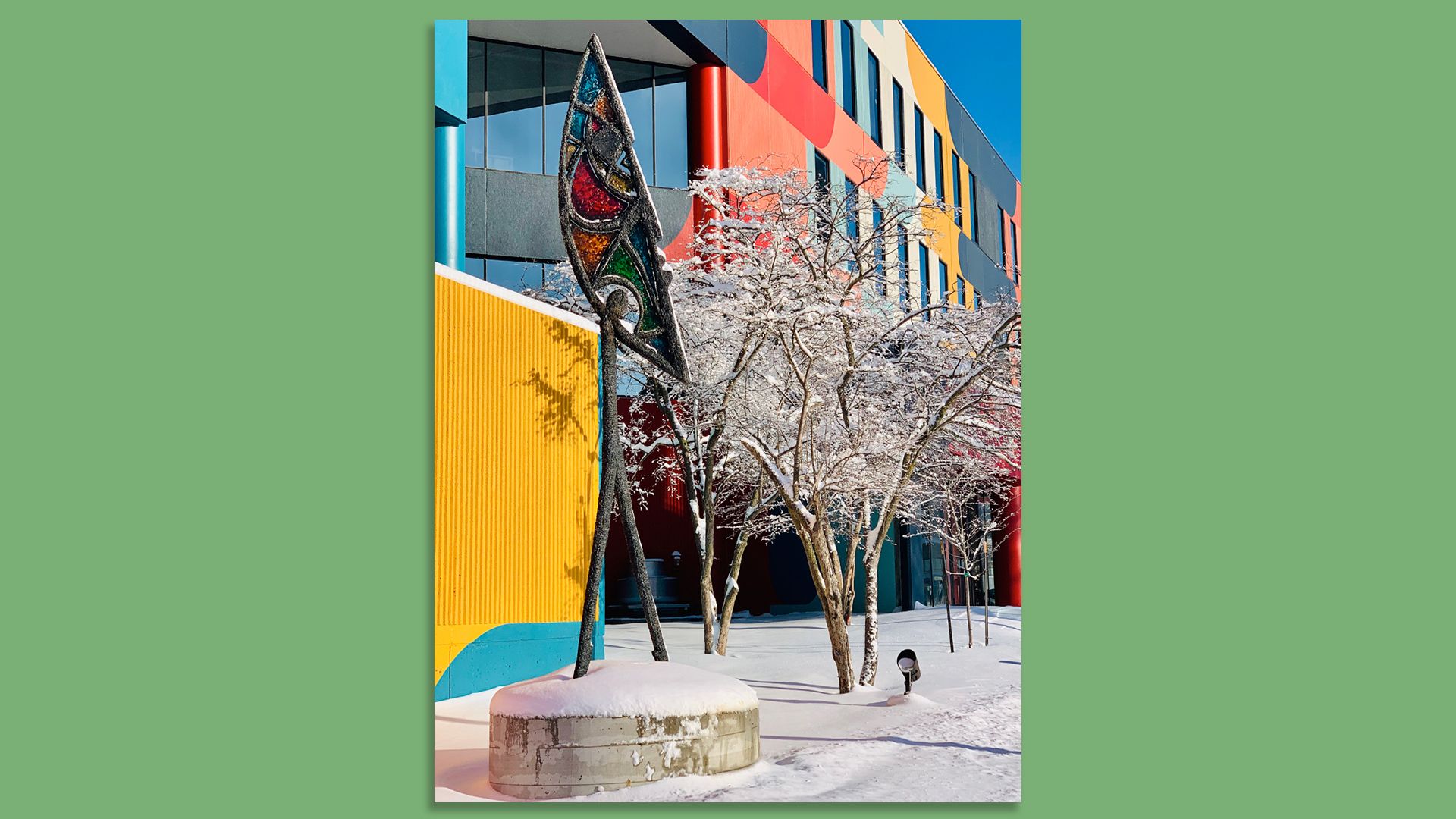 A photo of a new sculpture in Des Moines.