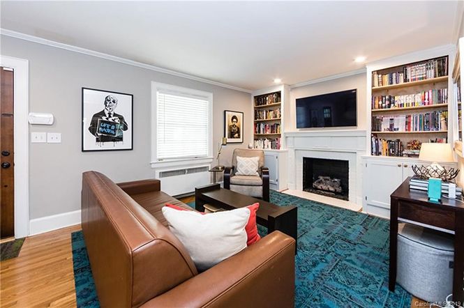 1808 Kenwood Ave. living room