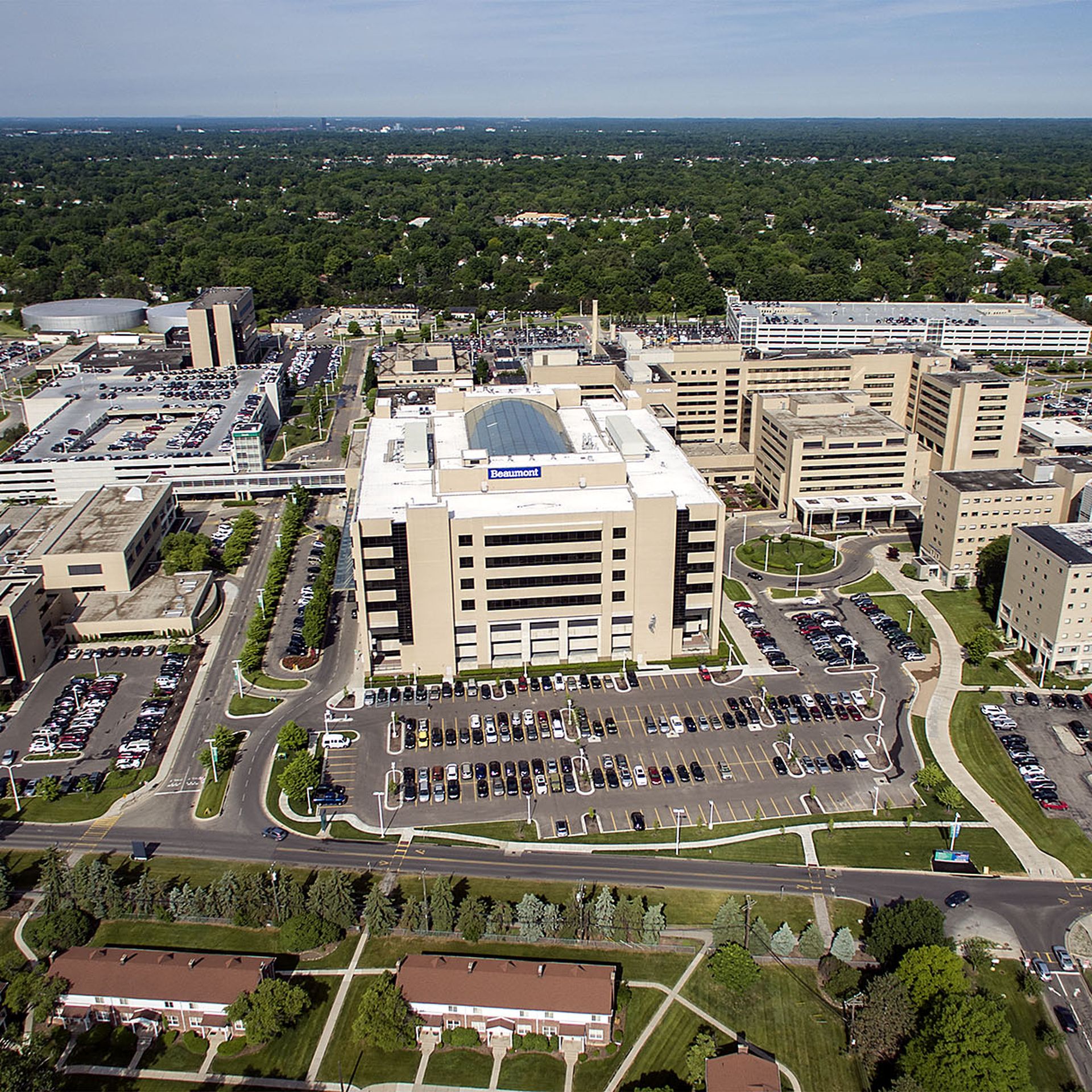 Spectrum Beaumont hospital systems sign merger deal