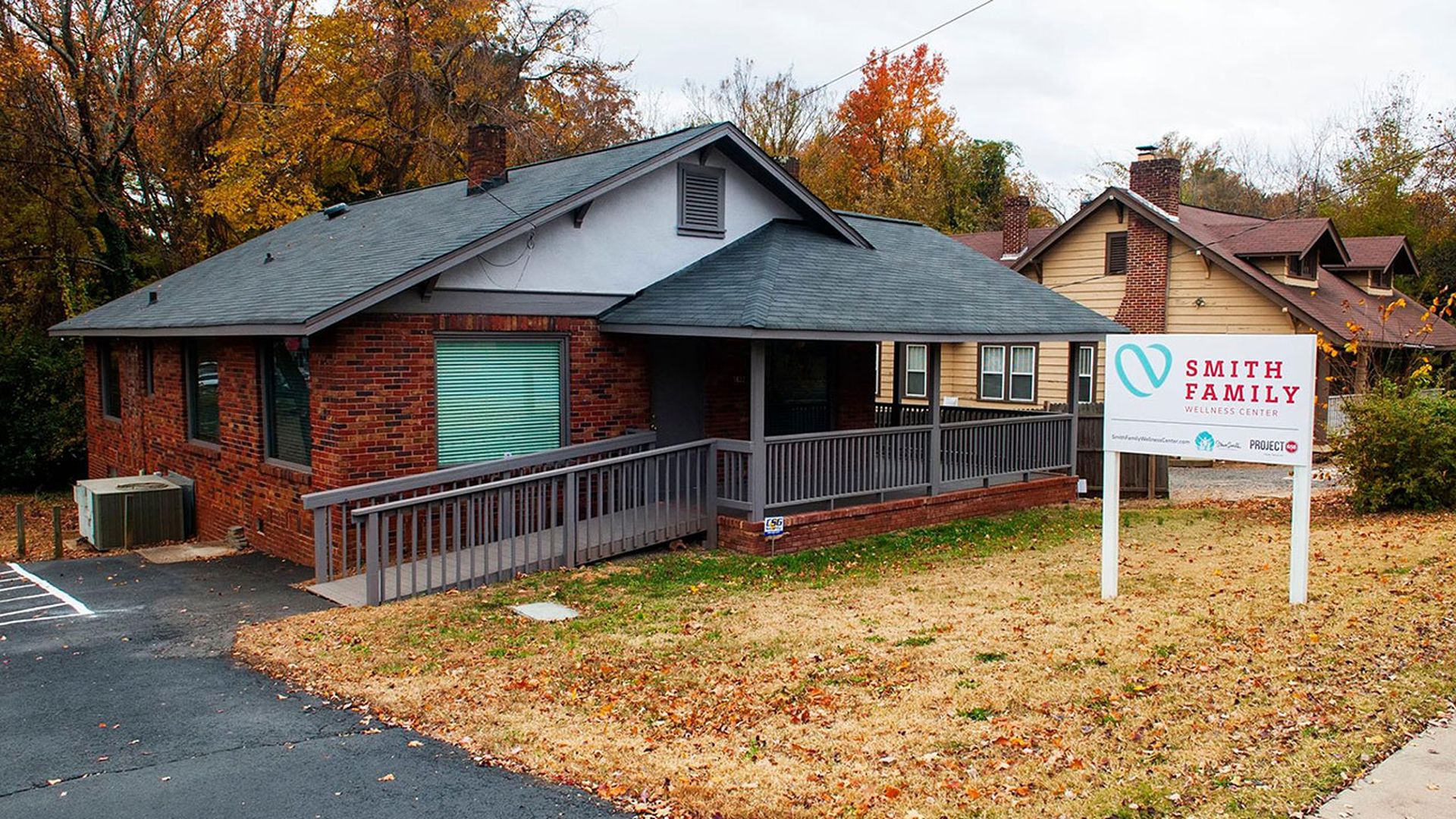 smith-family-wellness-center-building