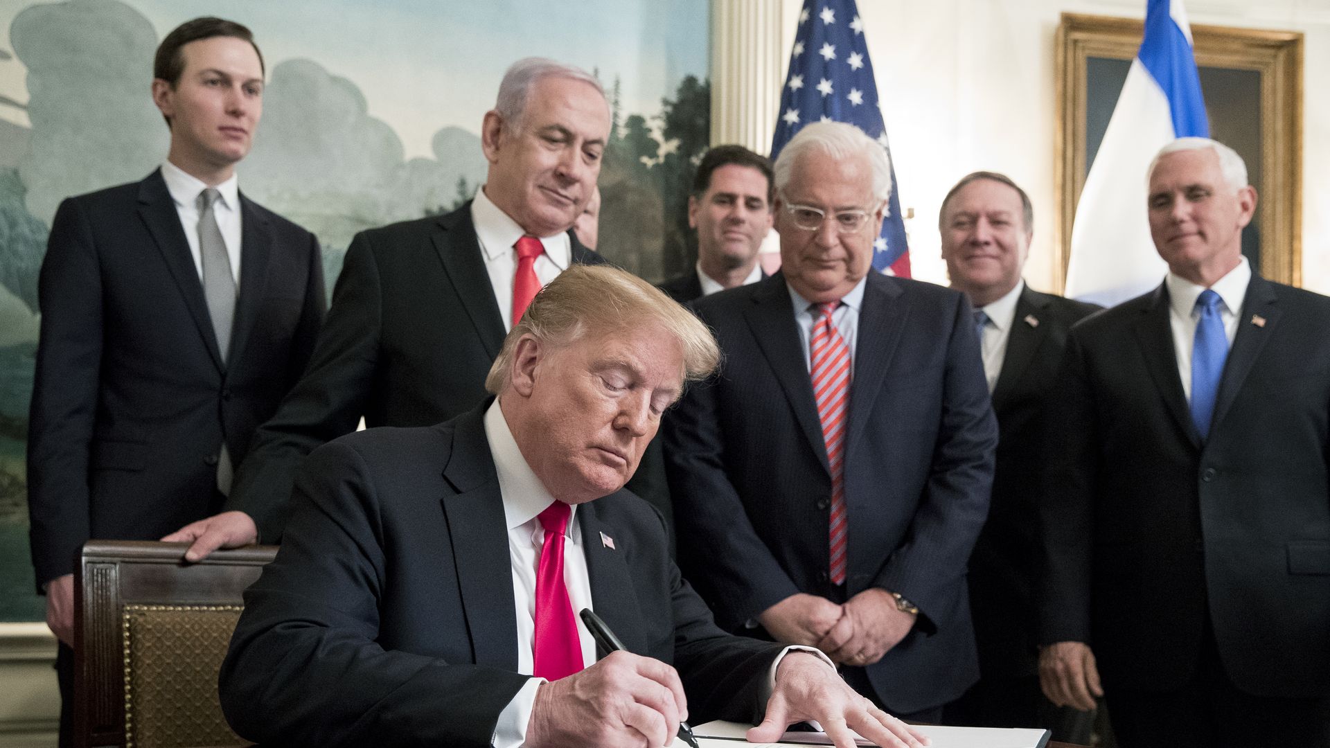 Trump signs an order recognizing Golan Heights as Israeli territory. Photo: Michael Reynolds - Pool/Getty Images