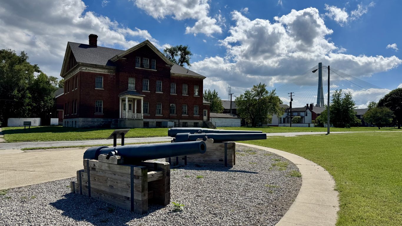 Gordie Howe opening puts Historic Fort Wayne in focus