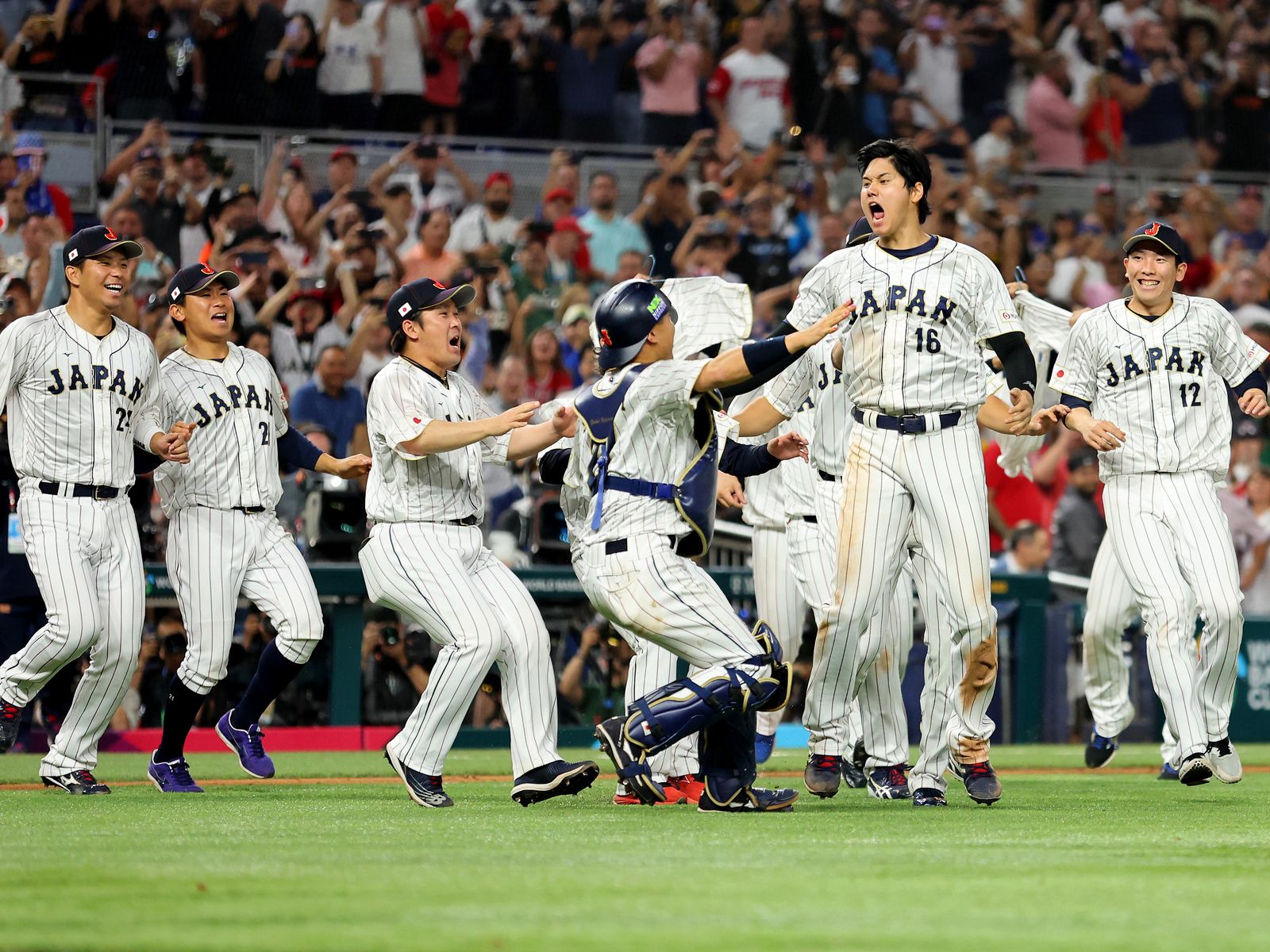 FEATURE: Major league stars put Japan on track to reclaim WBC crown