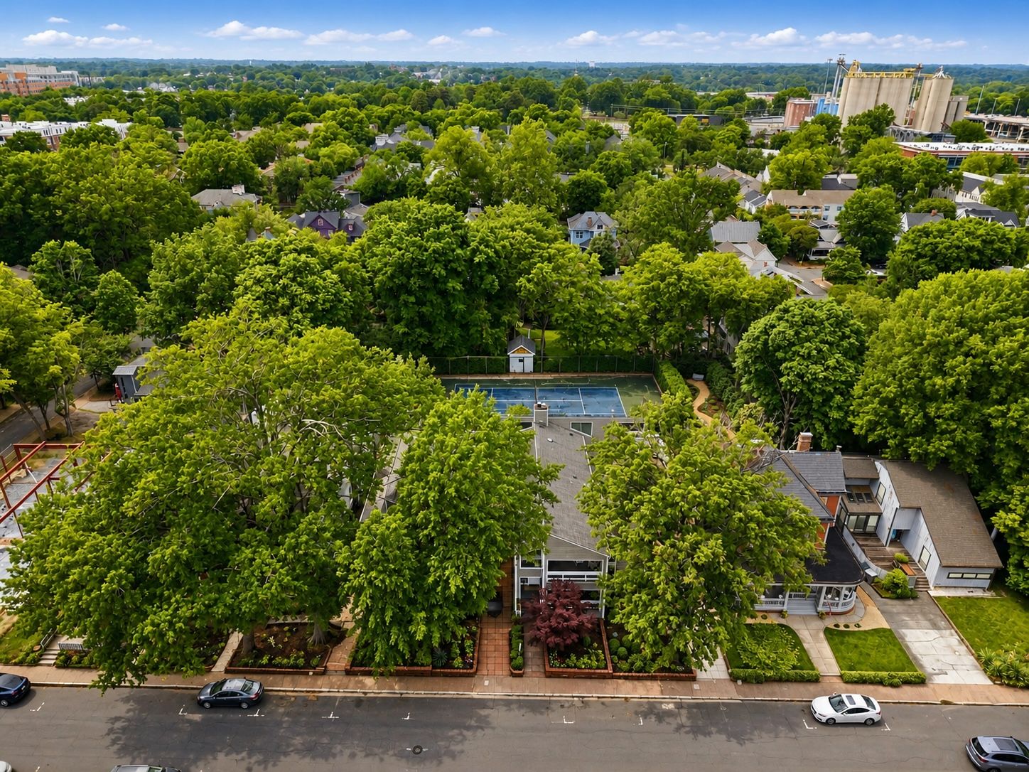 Former Charlotte mayor and former U.S. Rep list Uptown townhomes for sale