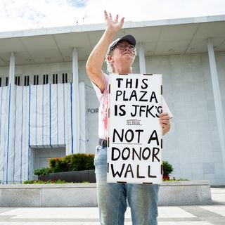 Trump-aligned Kennedy Center board votes to close building