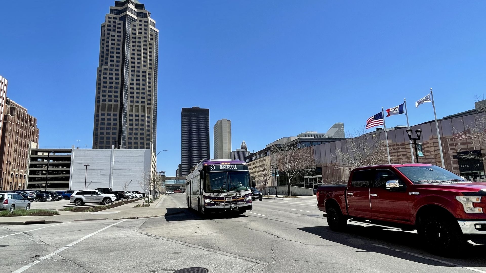 A photo of Grand Avenue.