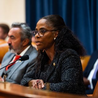 Republicans fail in vote to oust Stacey Plaskett from House Intel over Epstein texts
