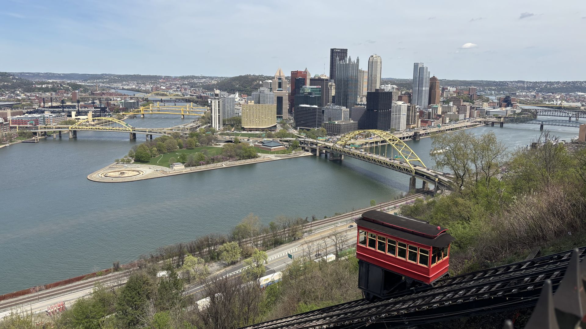 A view of the Duquesne Incline in front of Downtown Pittsburgh skyline