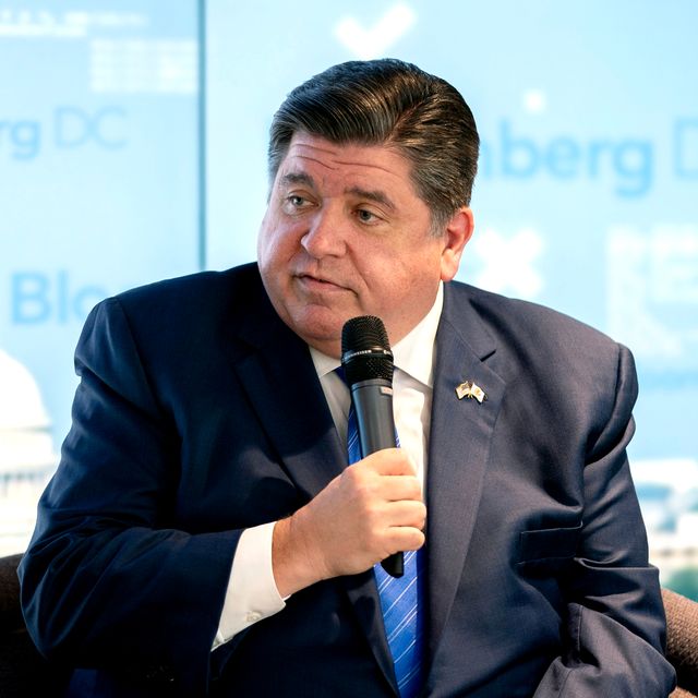 Illinois Gov. JB Pritzker trolls President Trump with satirical "Lake Illinois" stunt - Axios Chicago