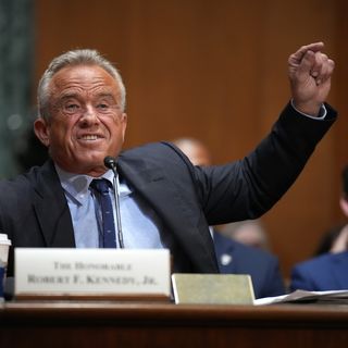 "Charlatan," "ignorant": Democrats blast RFK Jr. on vaccines