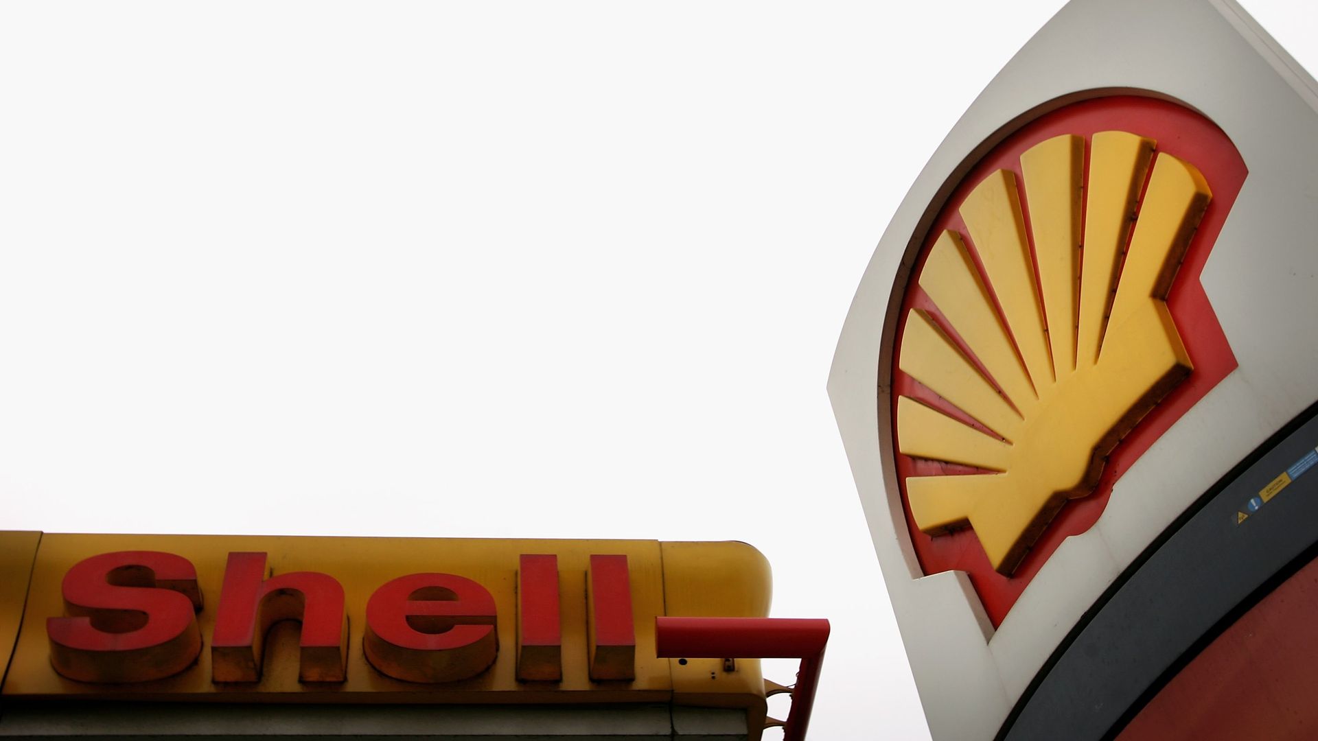 A Royal Dutch Shell petrol station in London in February 2006.