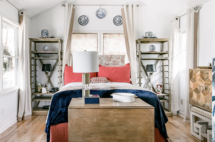 French-inspired cabin room
