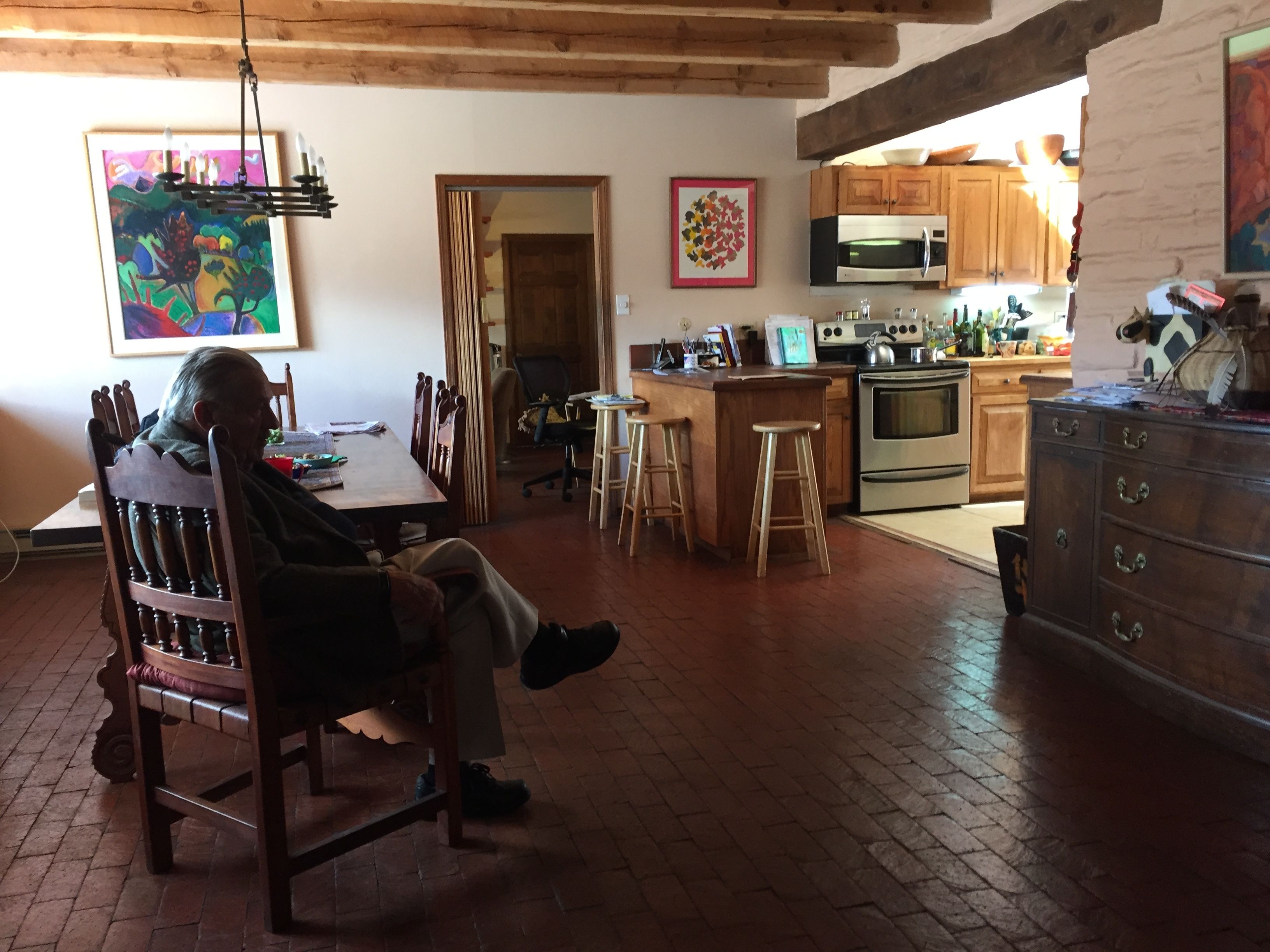 Former Sen. Fred Harris sits in his Corrales, N.M., home in 2018. Photo: Russell Contreras/Axios