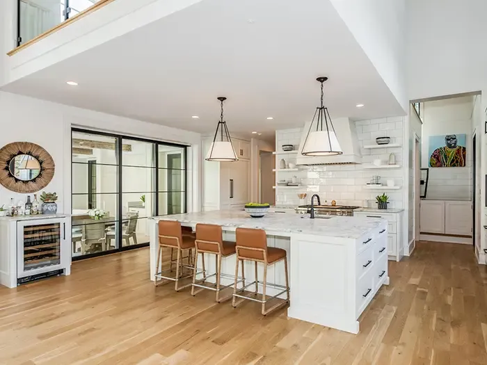 2715 Loch Ln kitchen