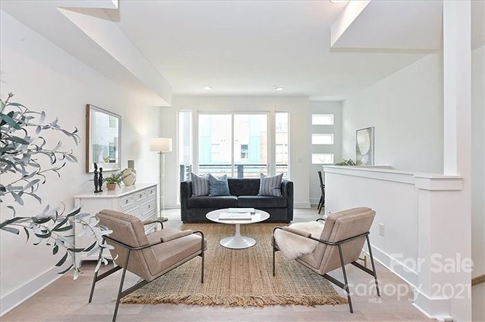 1651 Duckworth Ave. living room