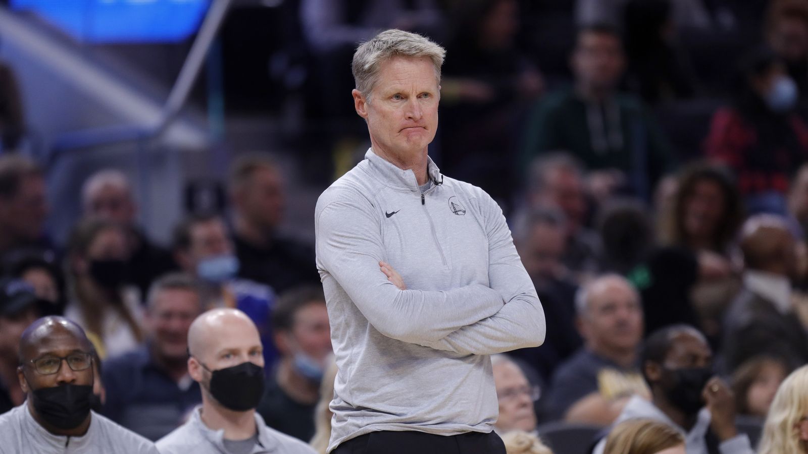 Warriors coach Steve Kerr gives impassioned plea on gun violence