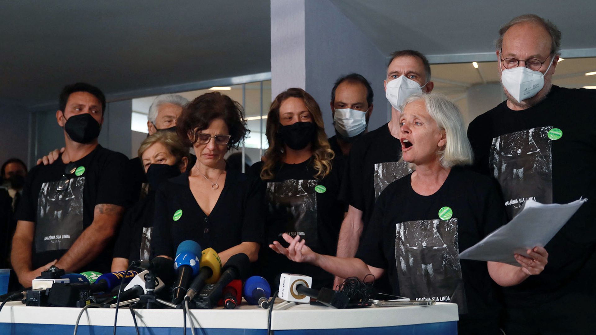 Sian Phillips speaks at Dom Phillips' funeral