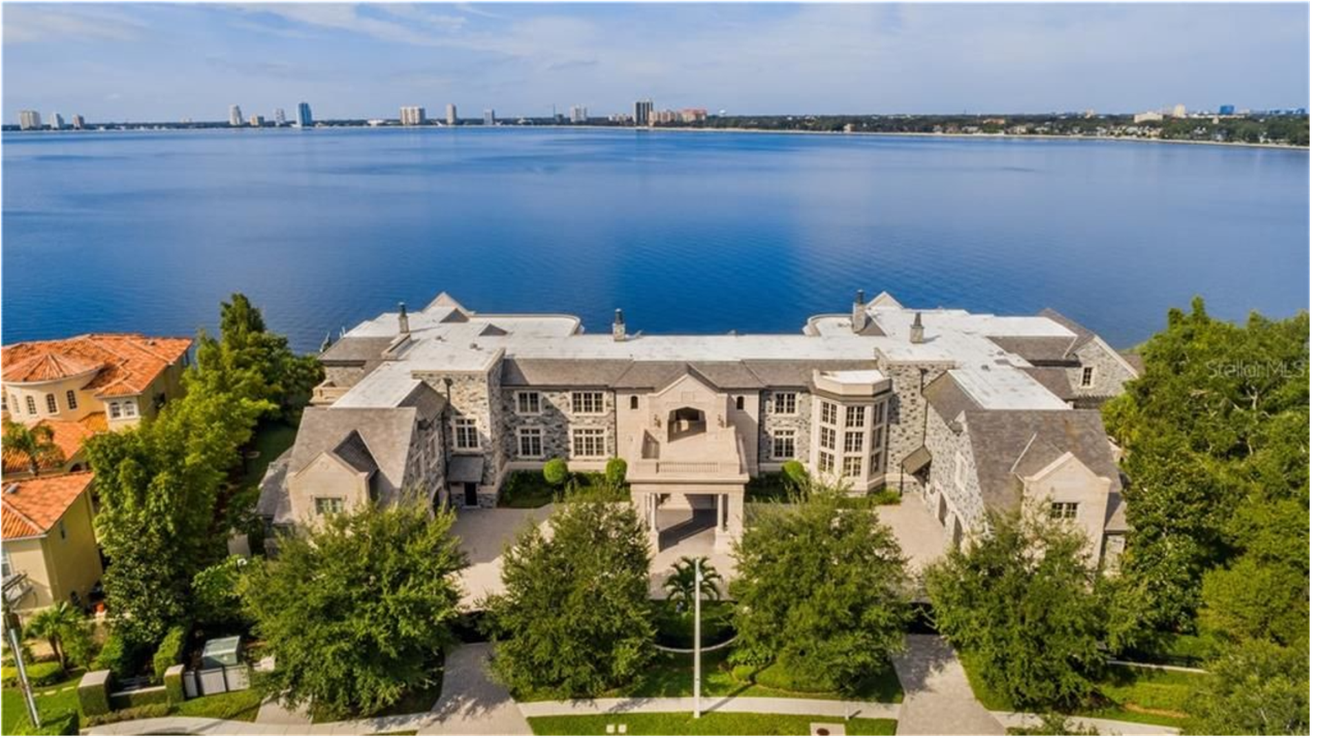 An aerial photograph of a mansion at 58 Bahama Circle in Tampa.