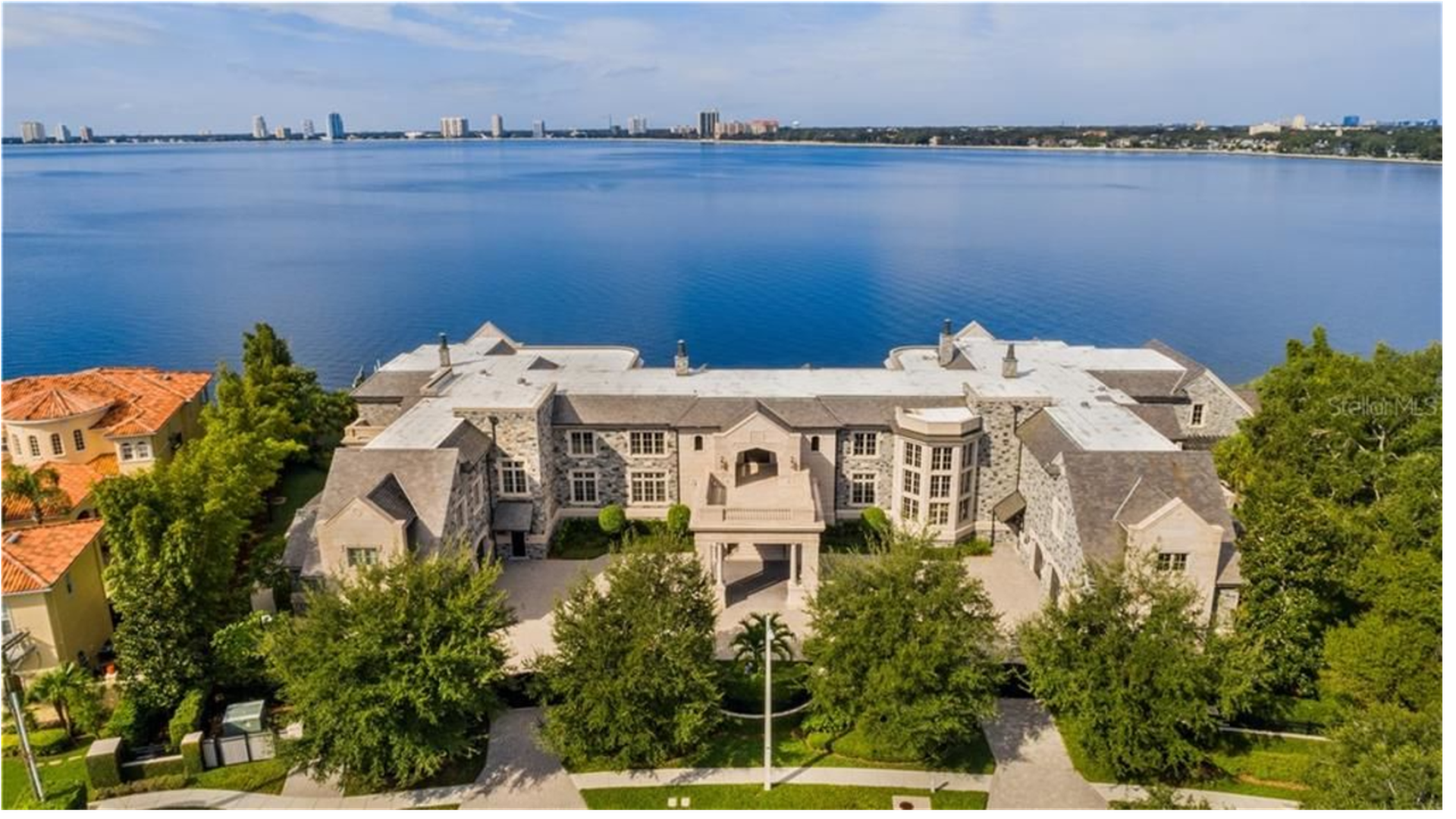 An aerial photograph of a mansion at 58 Bahama Circle in Tampa.