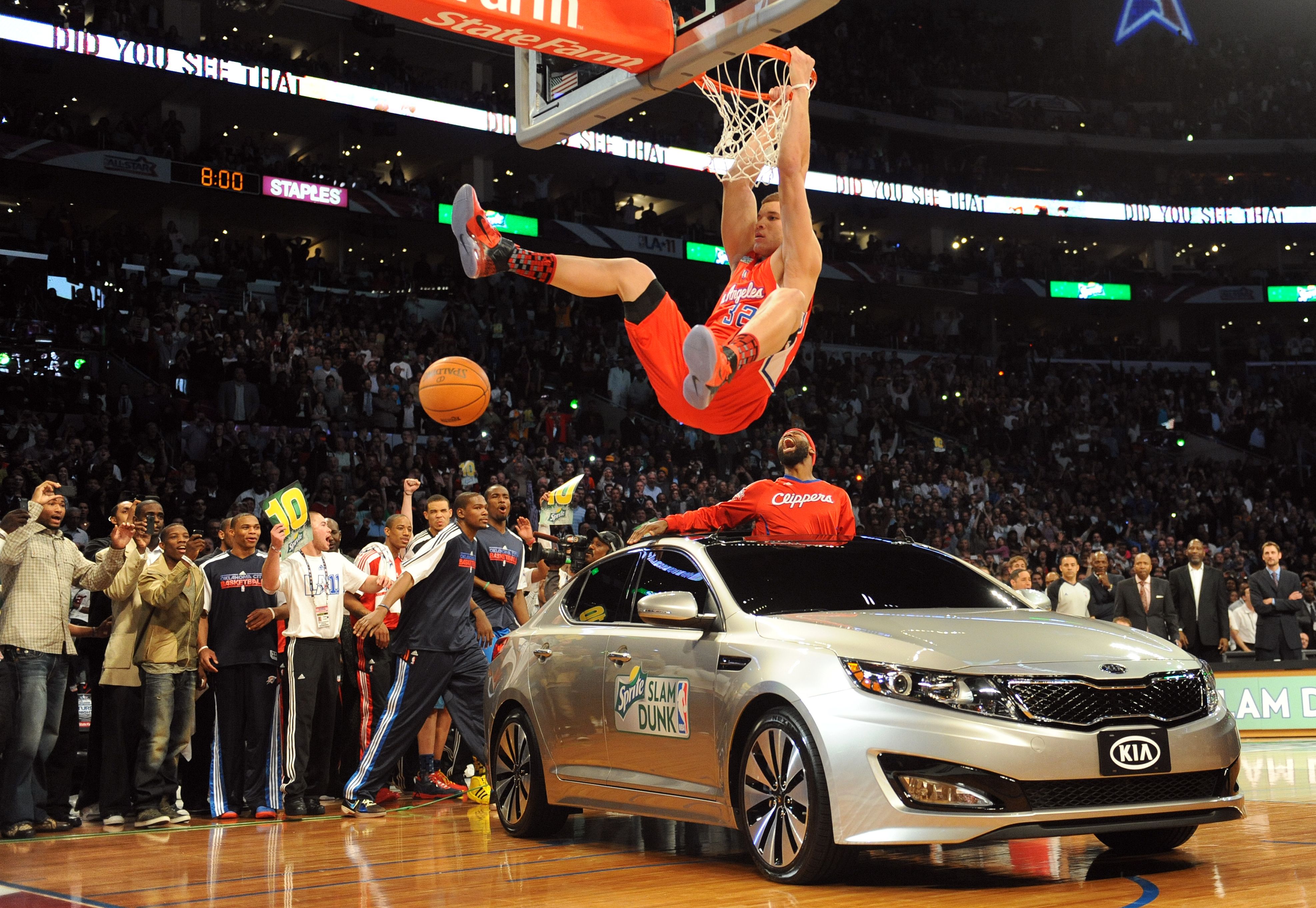 Blake Griffin dunking
