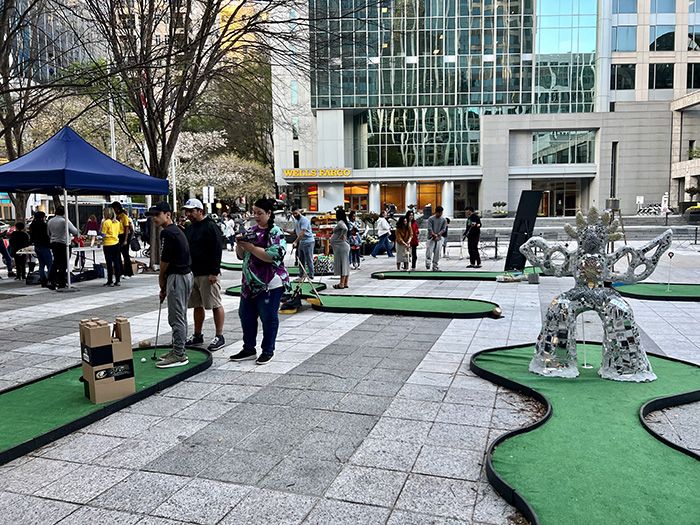 charlotte SHOUT putt putt