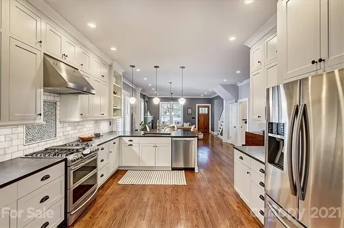 1505 Thomas Ave, Charlotte, NC 28205 kitchen