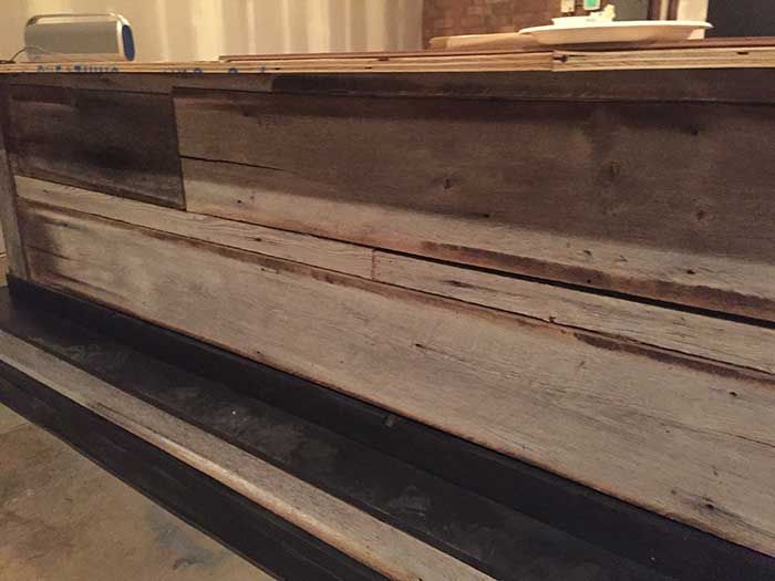 bar-wood-bulldog-beer-wine-opening-south-end