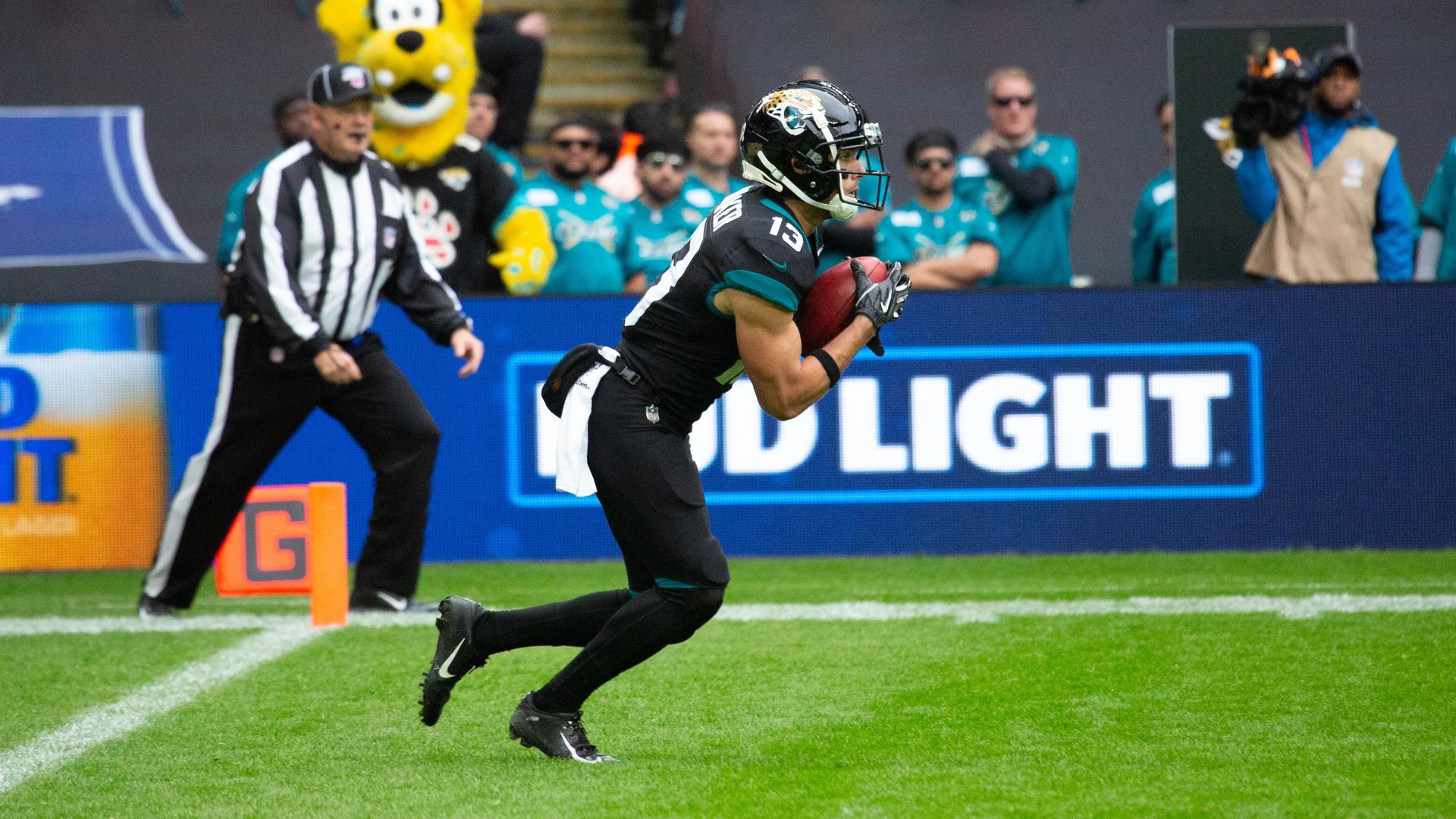 Jacksonville Jaguars playing in London's Wembley Stadium 